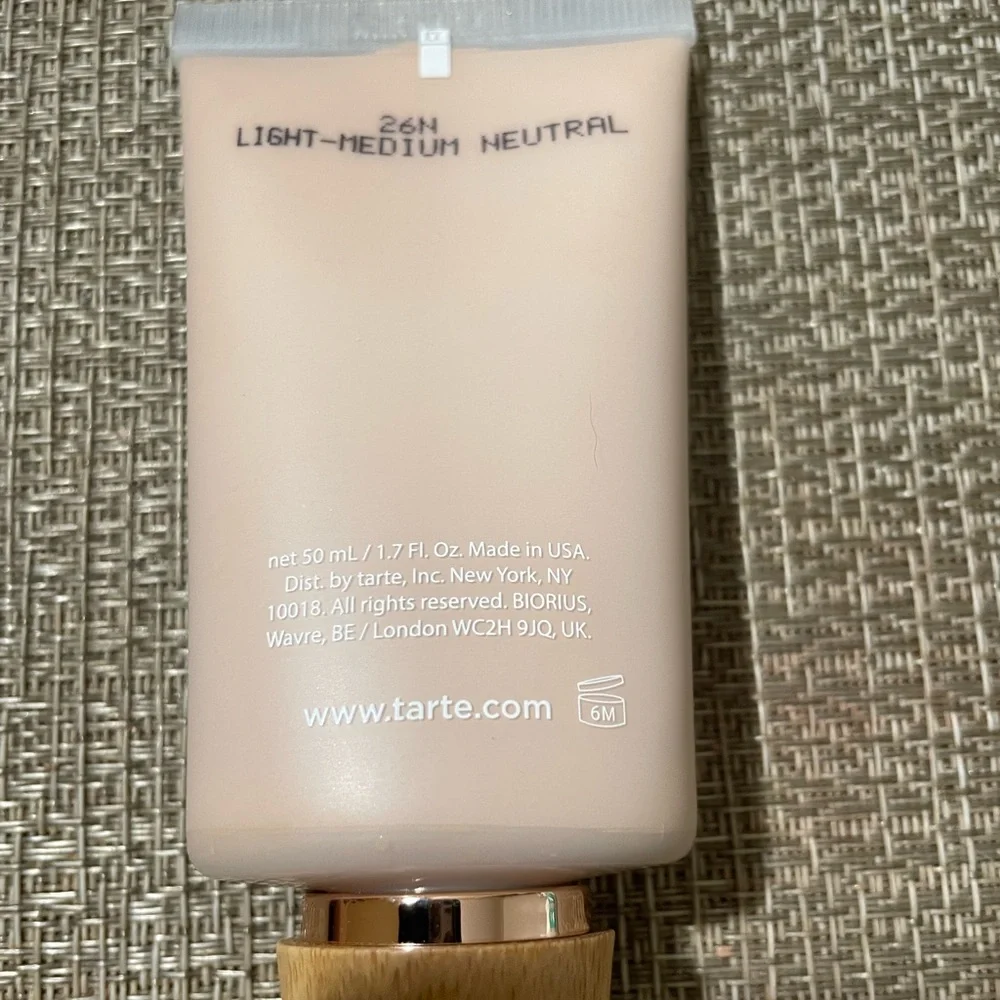 Tarte Amazonian Clay Foundation - 26N - Picture 2 of 2